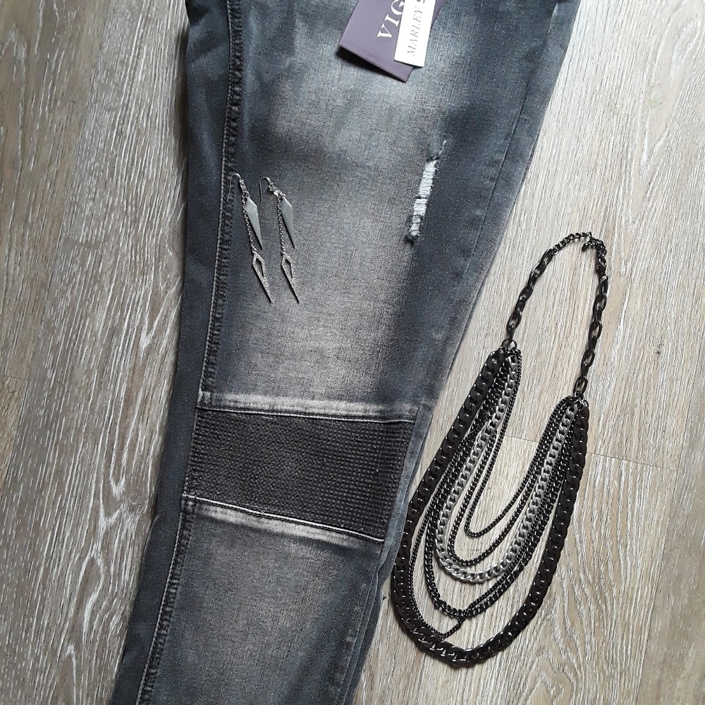 Edgy super skinny jeans